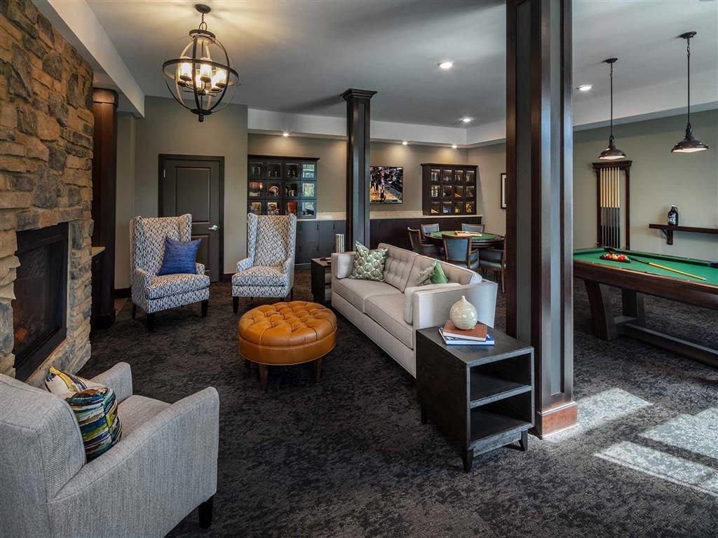 Oaks of Shorewood Apartments - 55+ Active Adult Apartment Homes Image 31