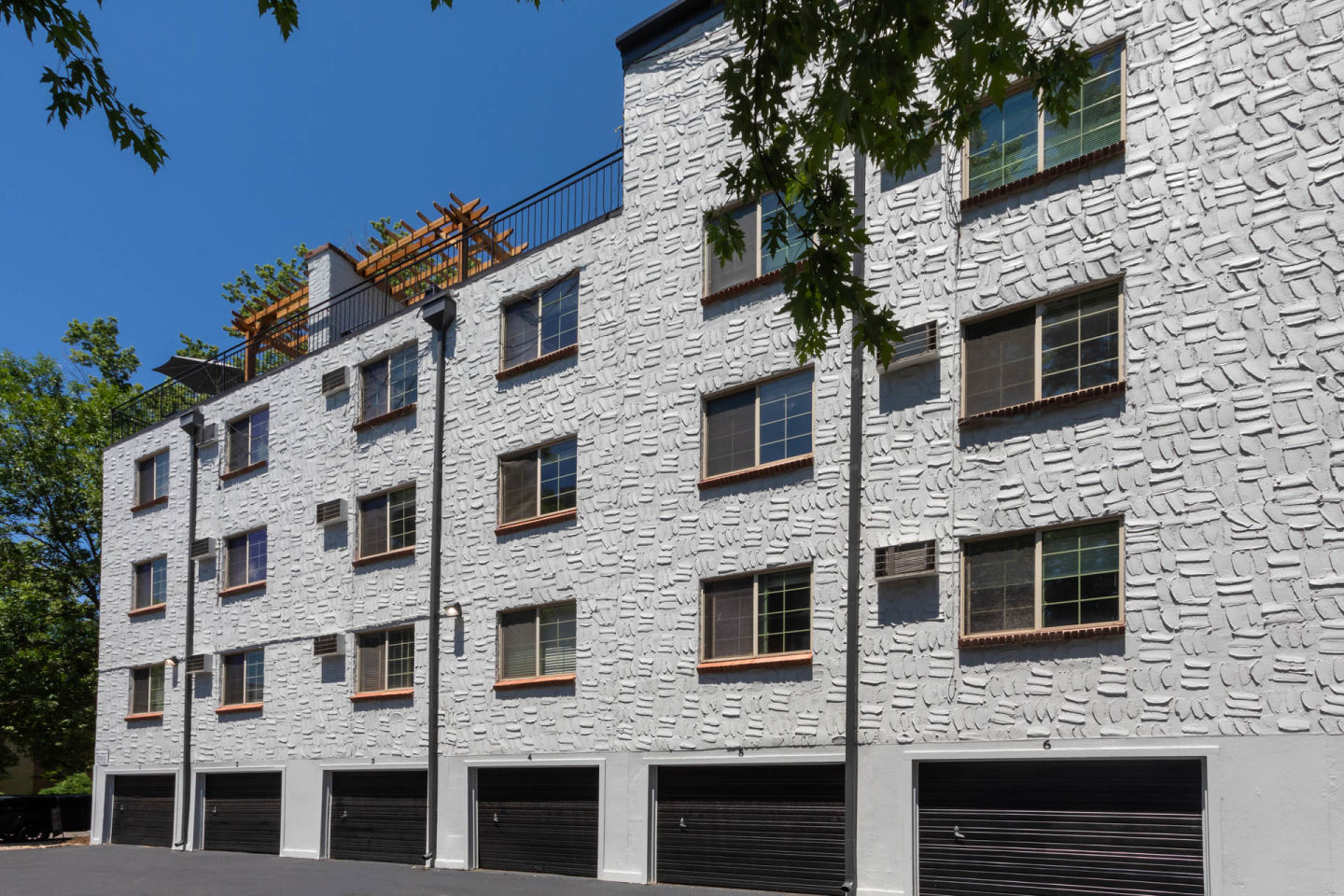 1360 N Williams Image 12