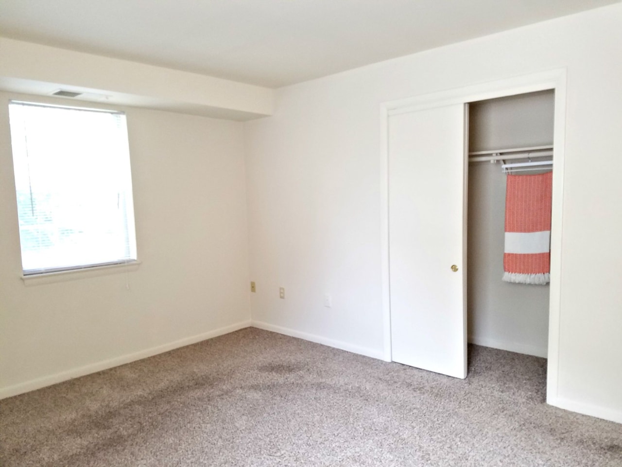Parkside & Parkwood Apartments Image 5