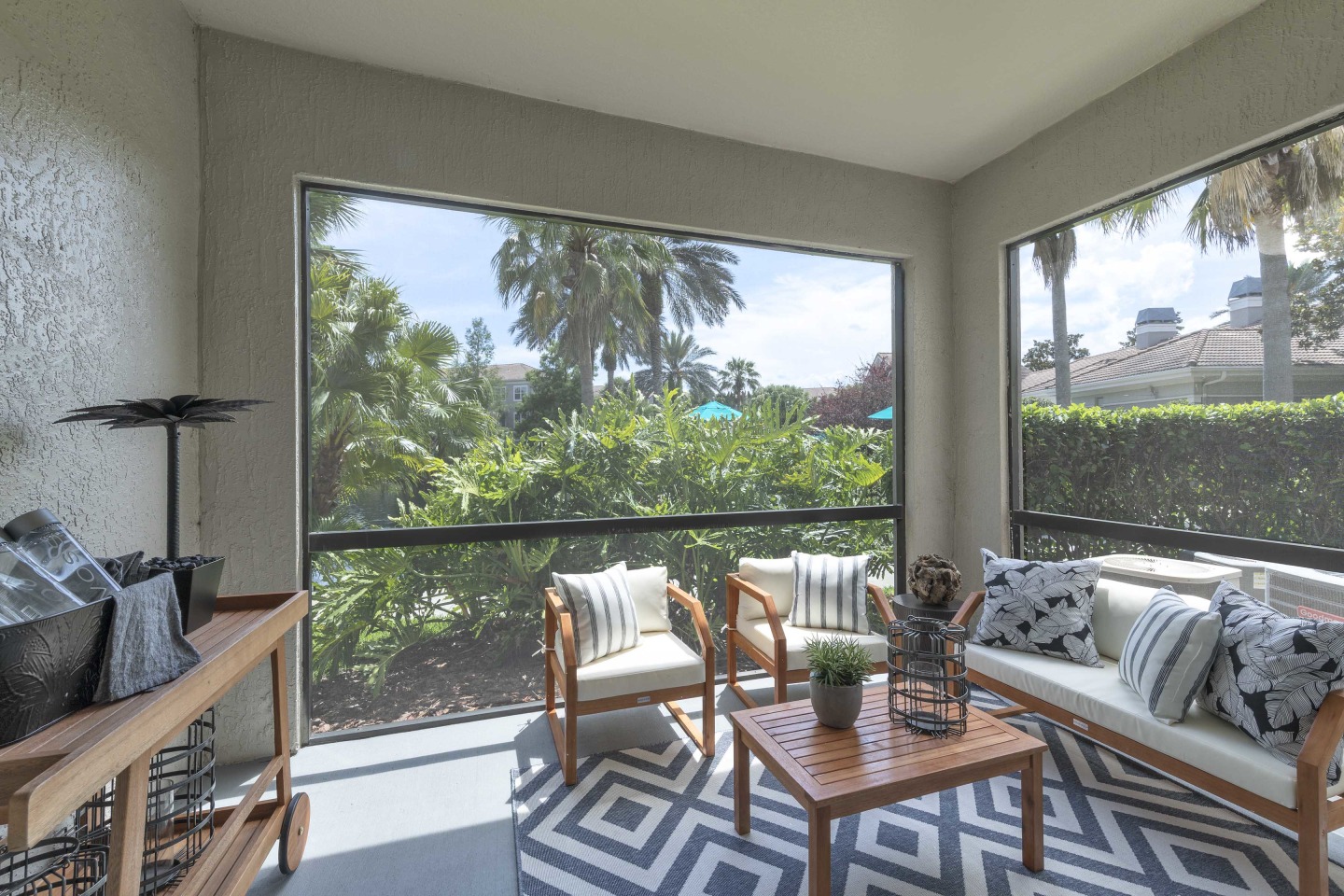 Lake's Edge Apartments Image 15
