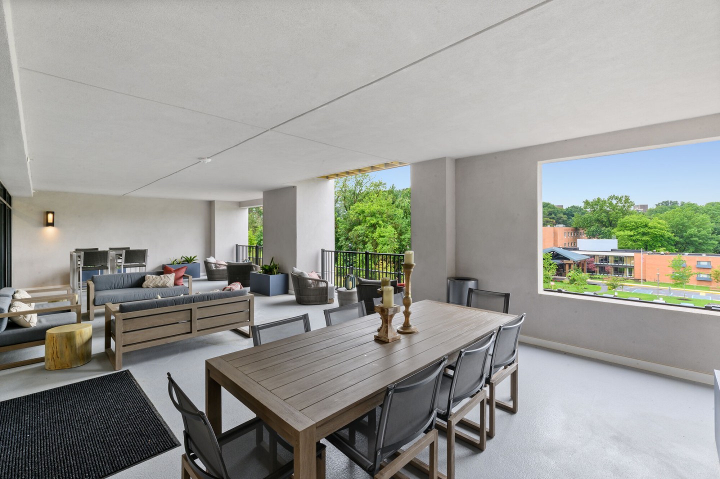 30 Lancaster Image 18