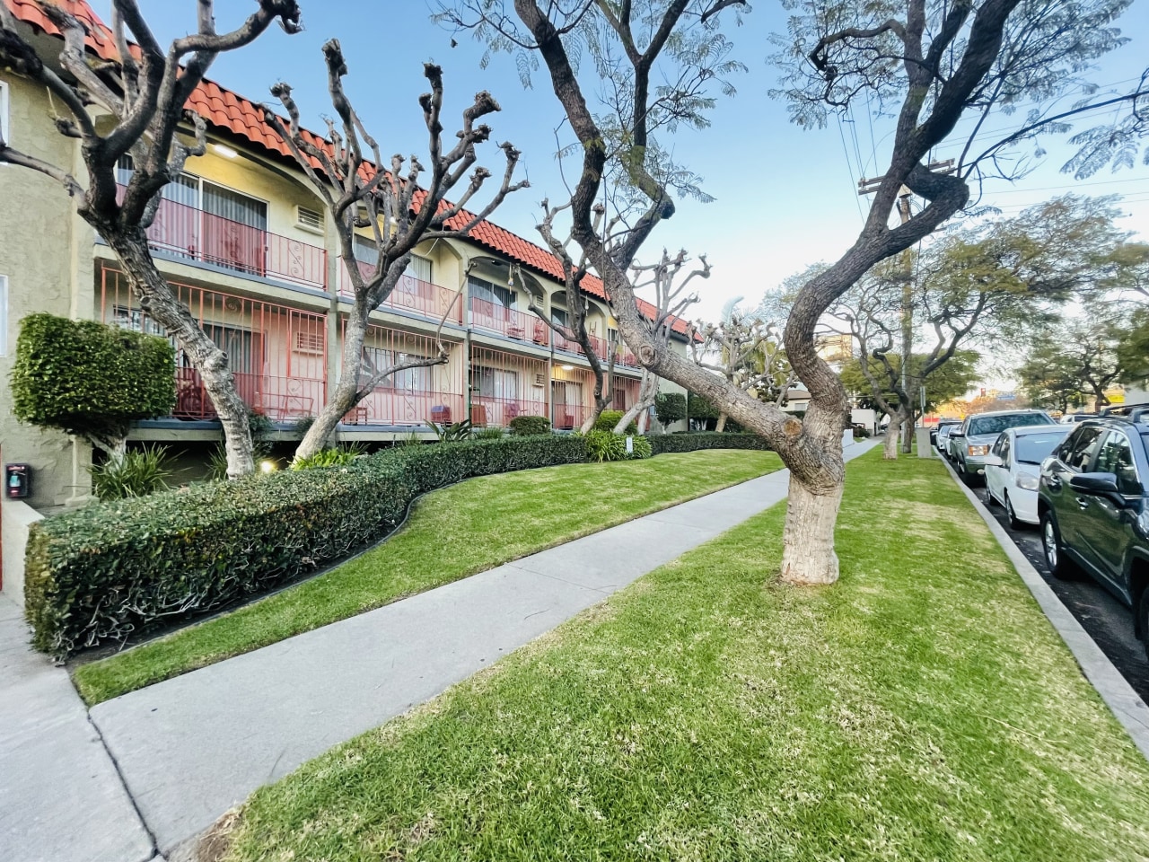 10535 Rose Avenue Image 4