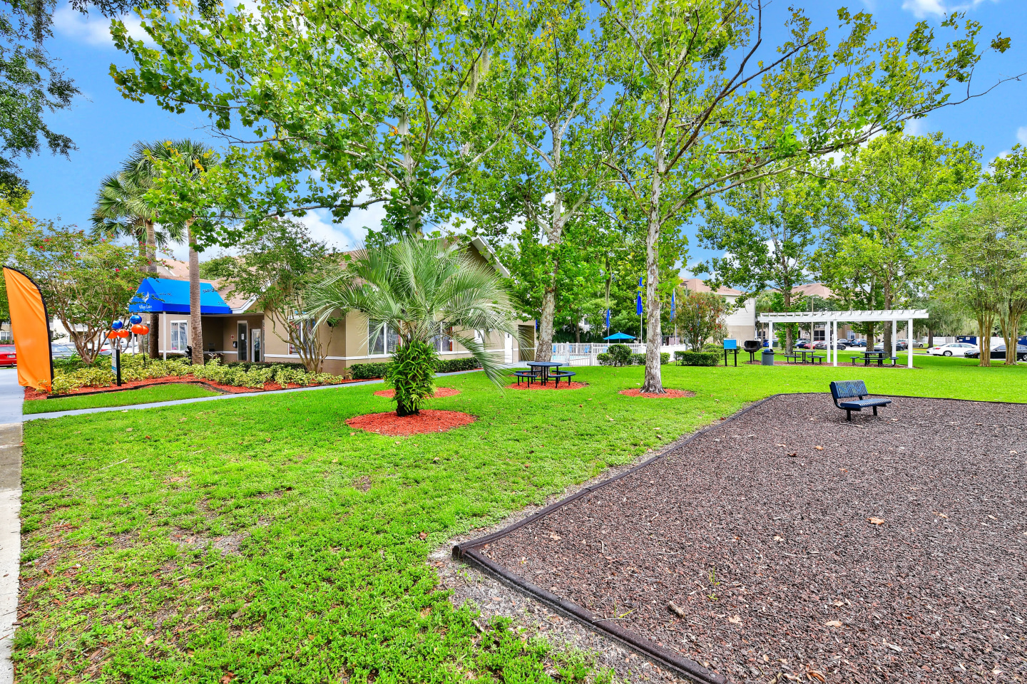 Village Lakes Apartments Image 19