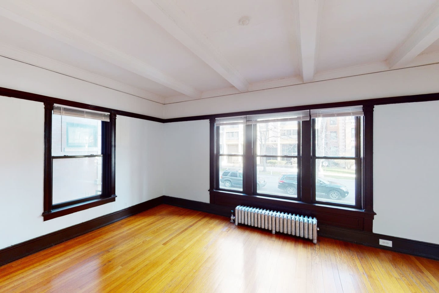 5474-5480 S. Hyde Park Boulevard Image 5
