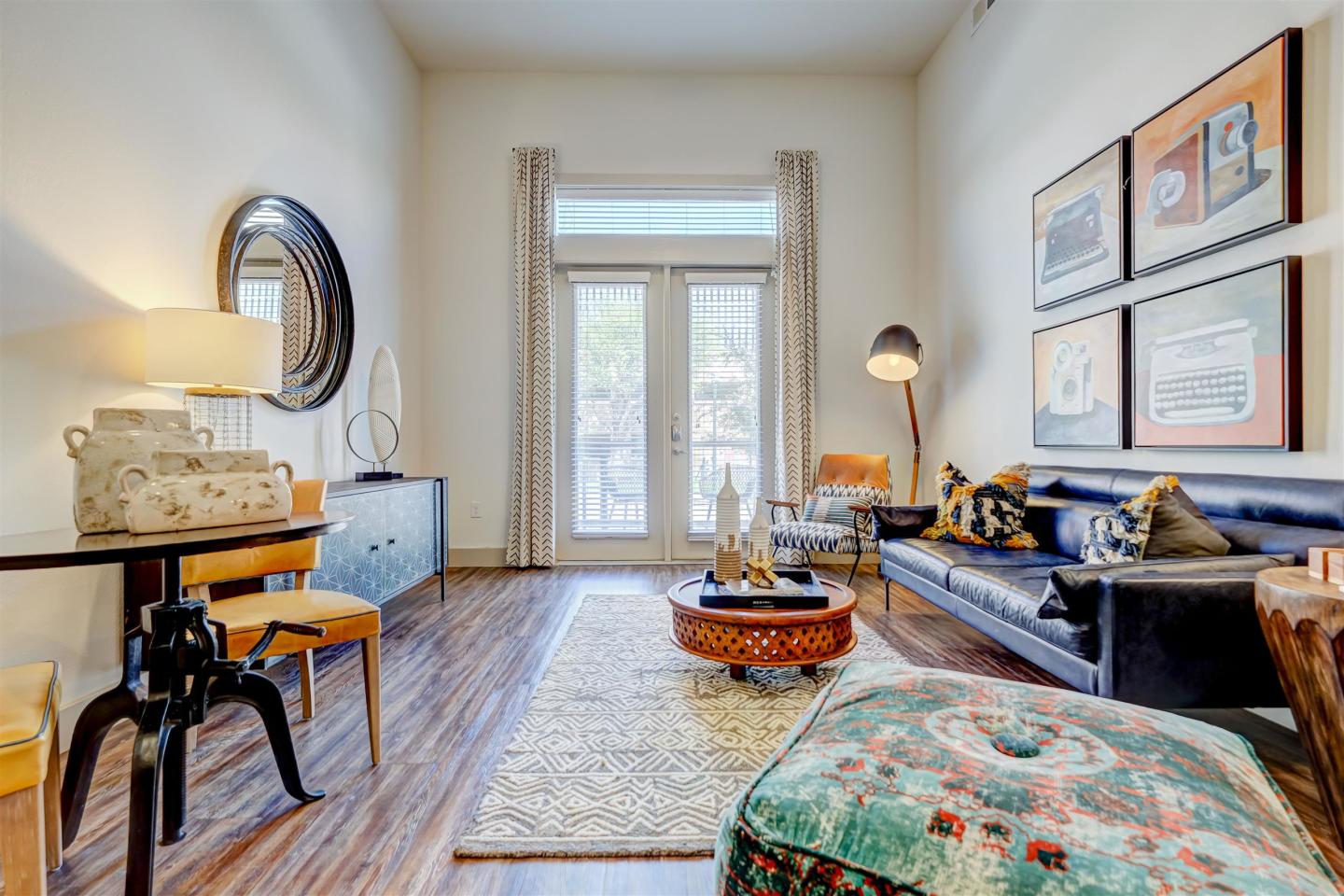 Davis at the Square Image 20