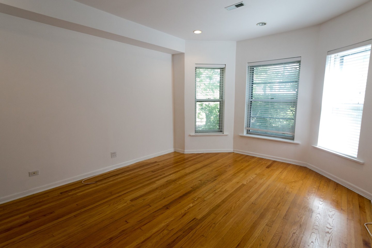 5532 S Kimbark Ave Image 3