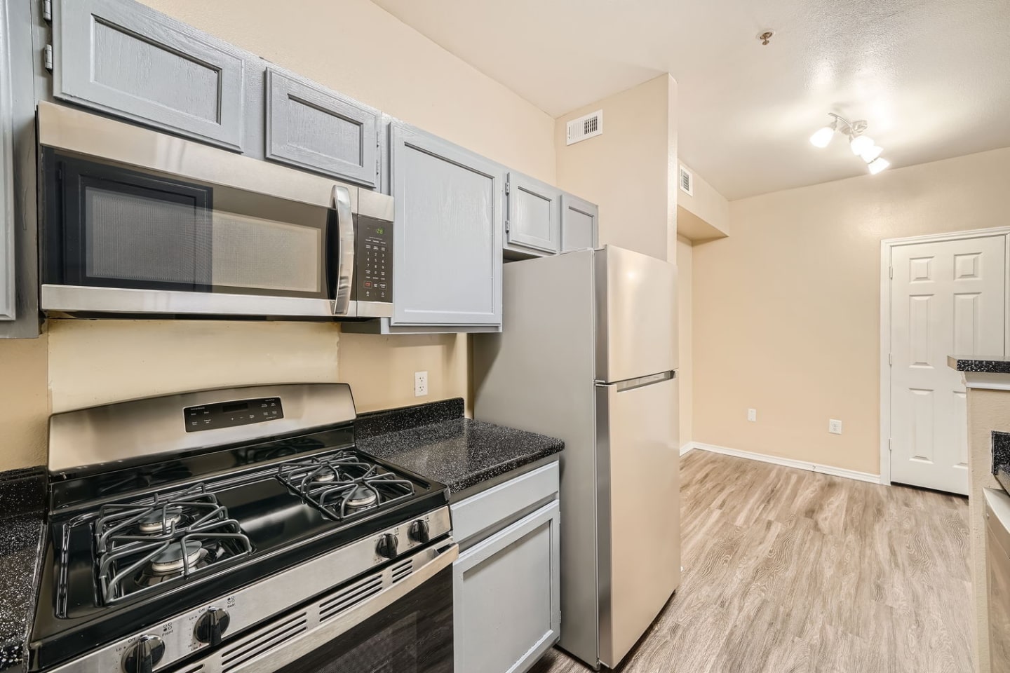 Bellwood Apartments Image 7
