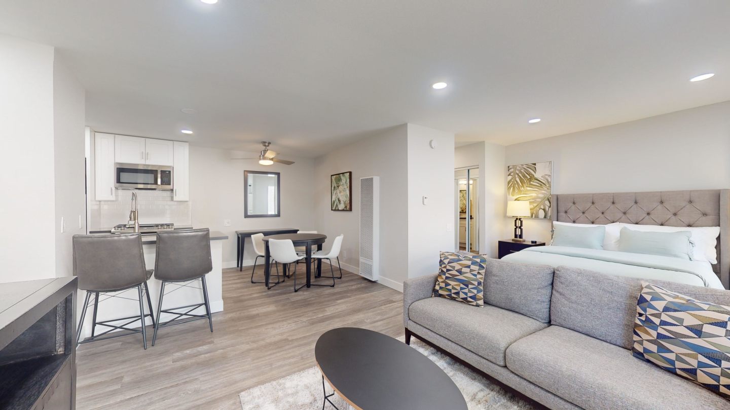 Charter Oaks Image 38