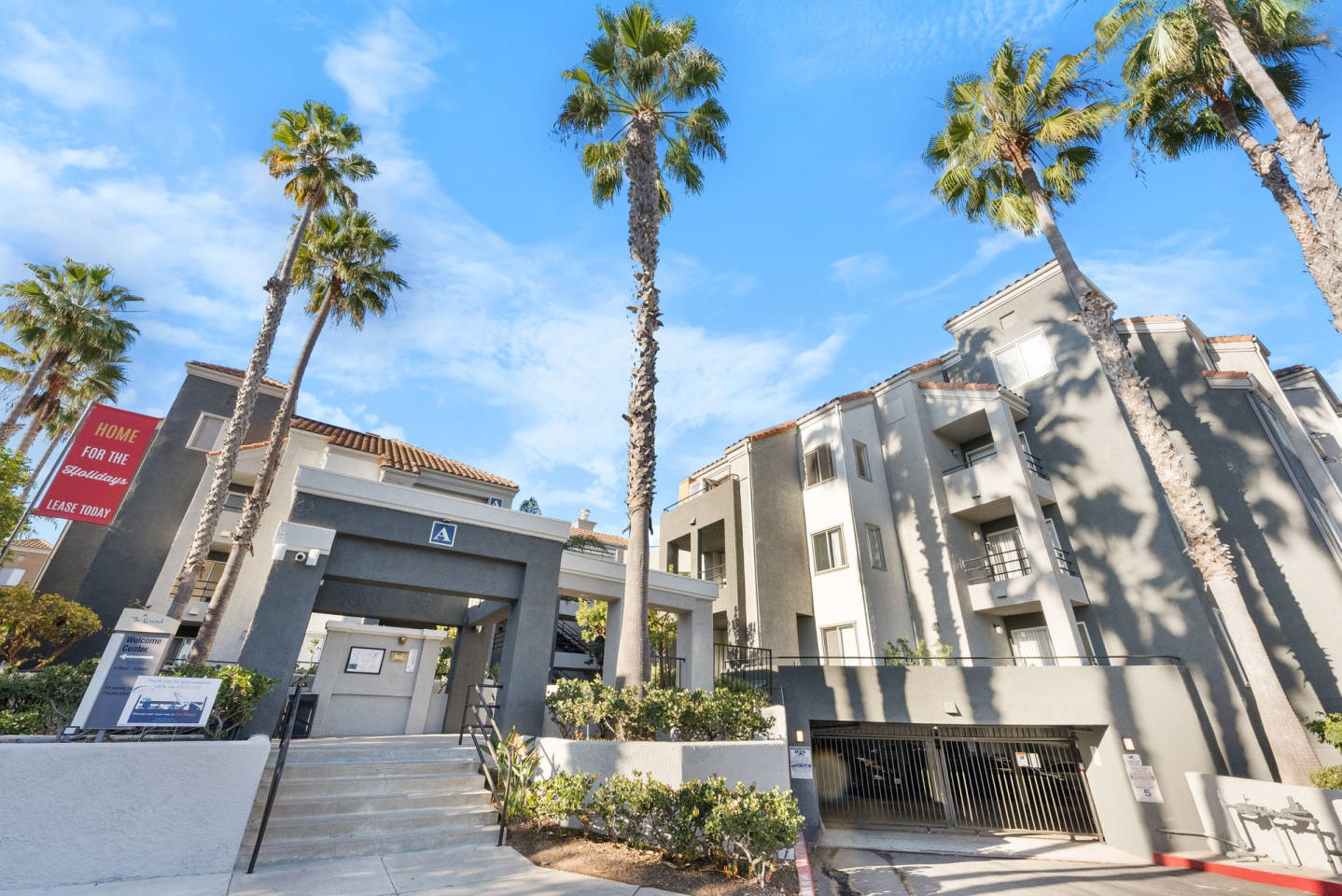 The Grand Costa Mesa Image 16