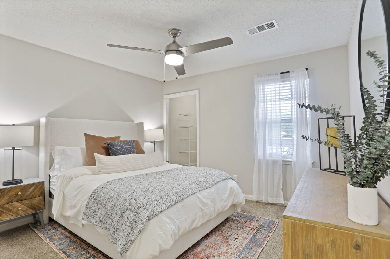 The Laurel Apartments Image 21