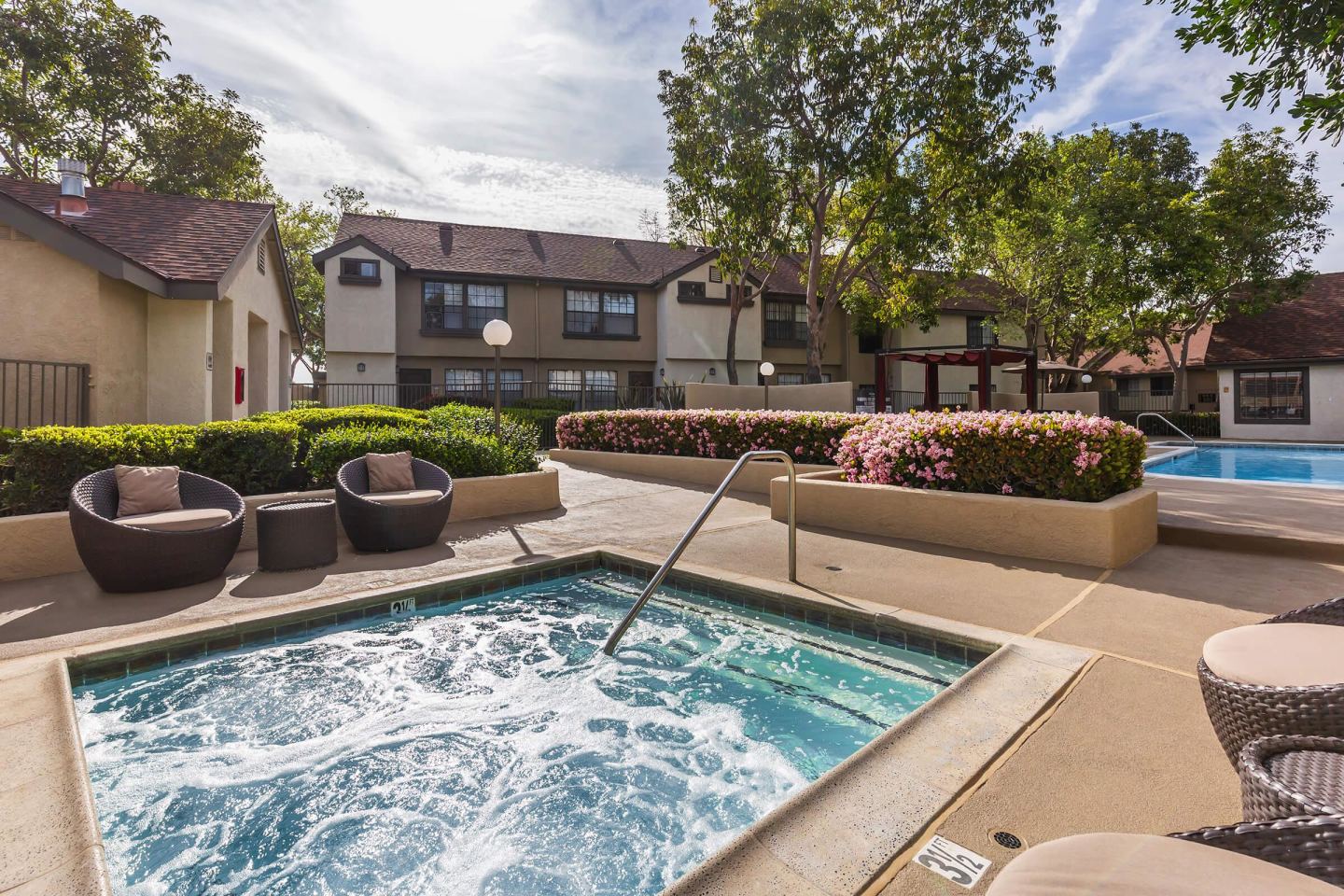 Oak Tree Court Image 5