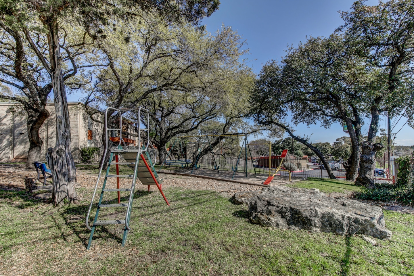 Oak Terrace Image 16