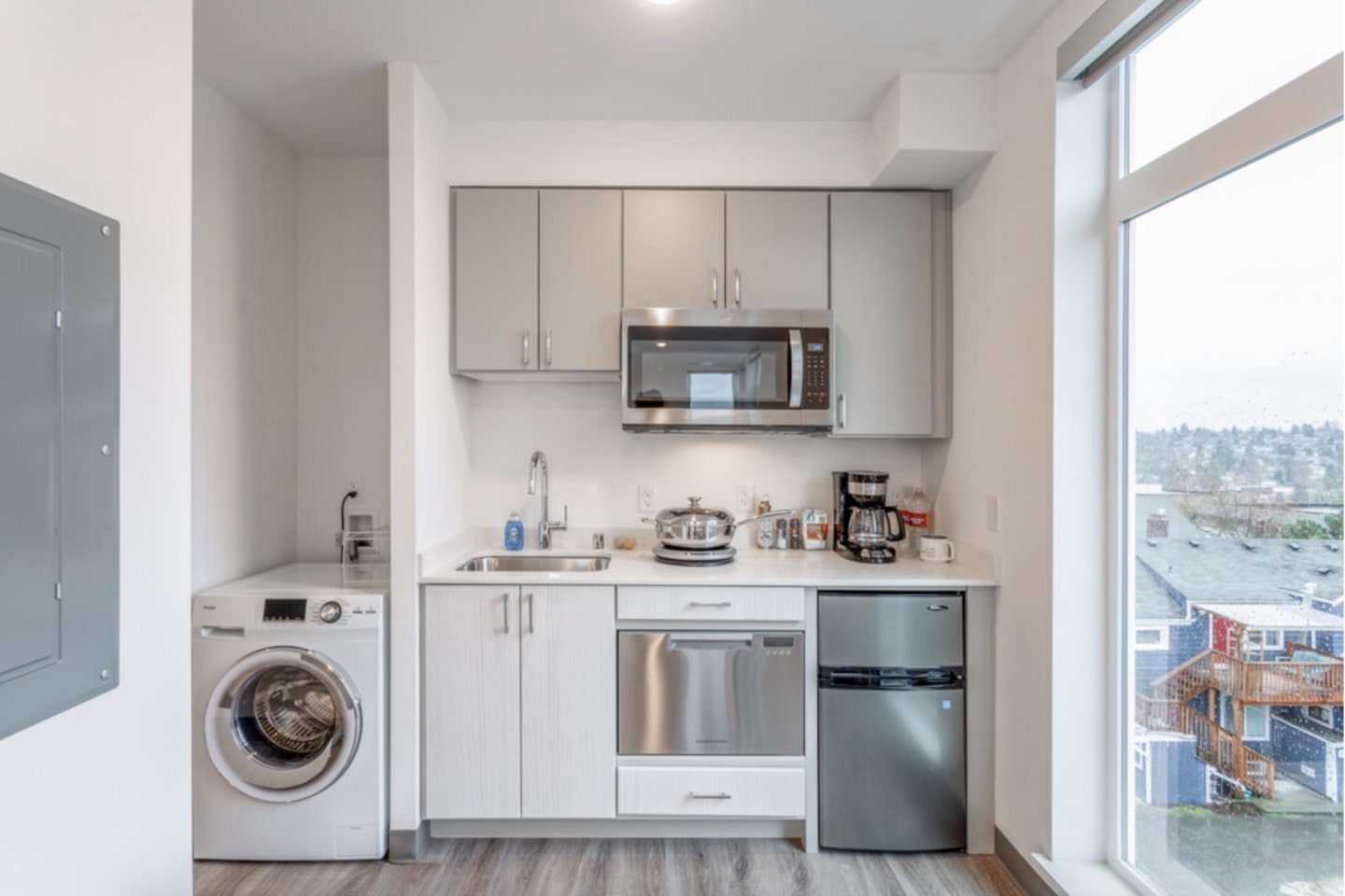 Fifty-Two Apartments - Student Housing Image 3