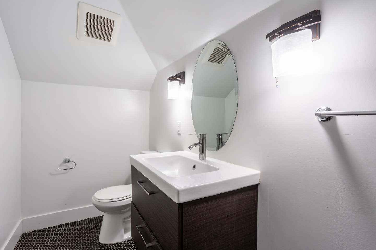 1137 West 24th Street - Co-Living Image 10