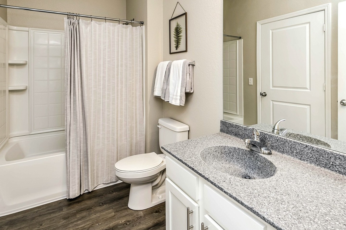 Springs at Legacy Commons Apartments Image 8