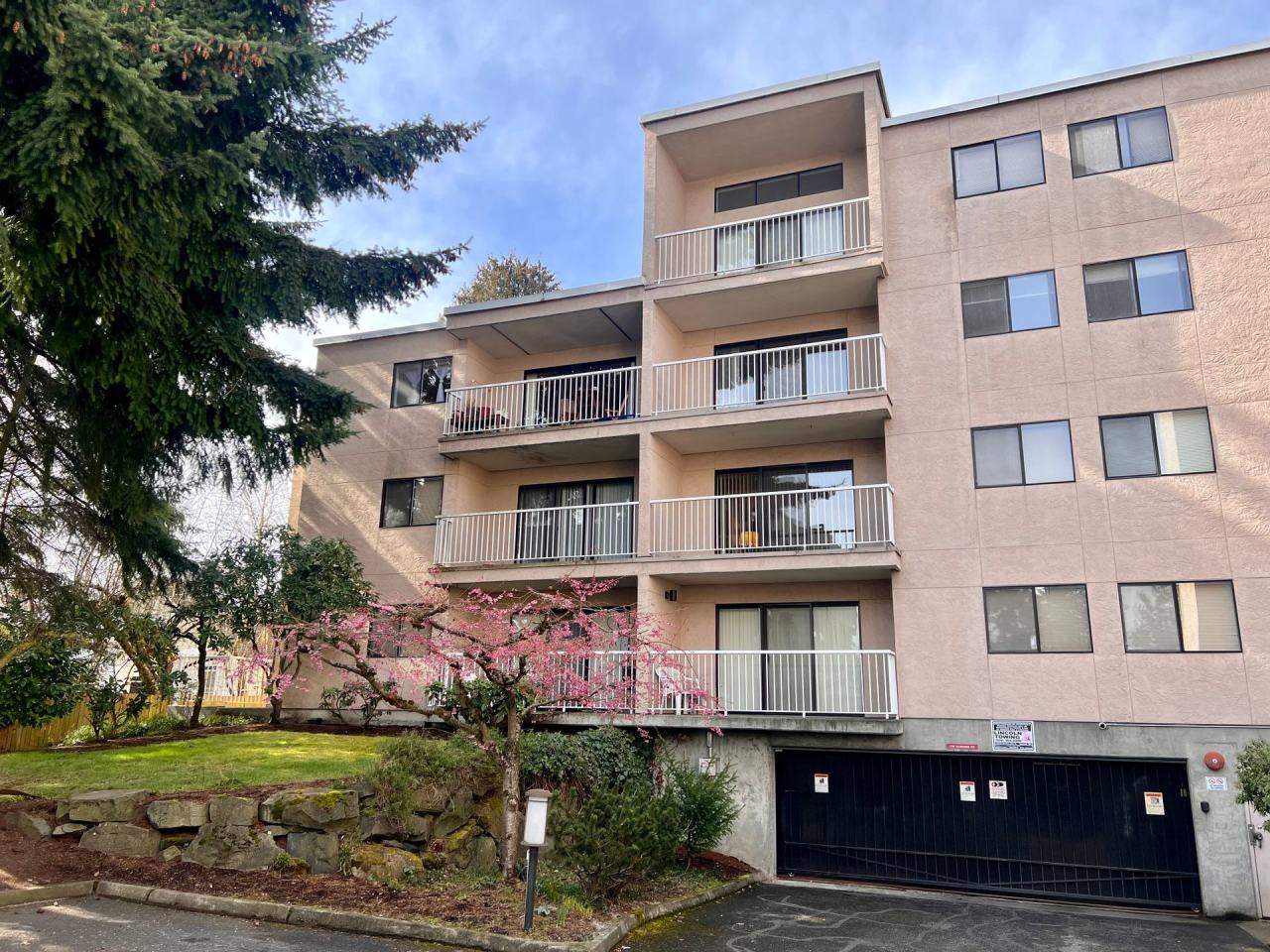 Lakeview Court Image 3