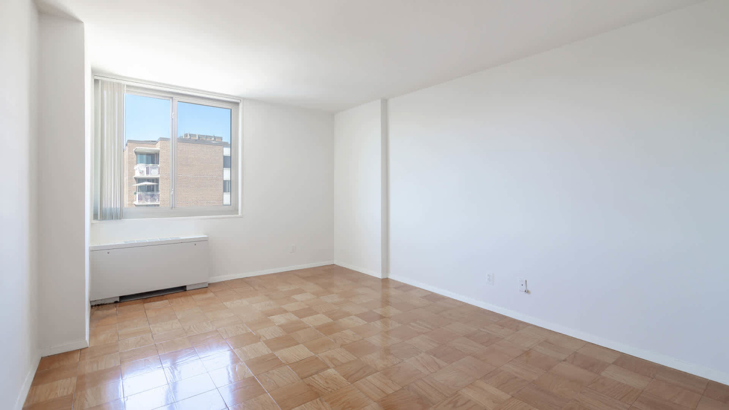 3003 Van Ness Image 14