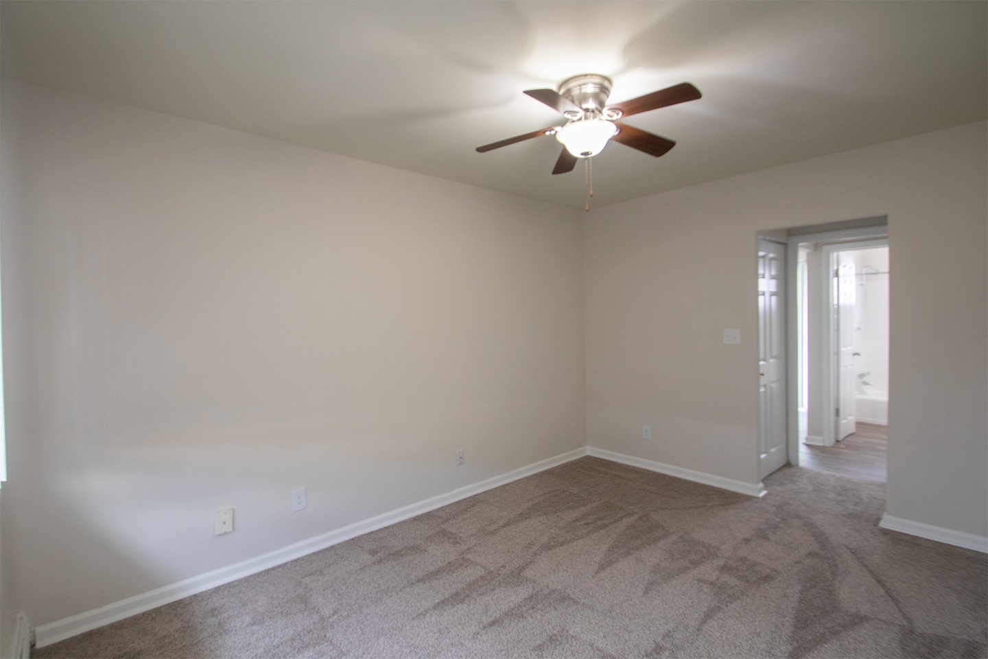 Colonial Ridge Image 35