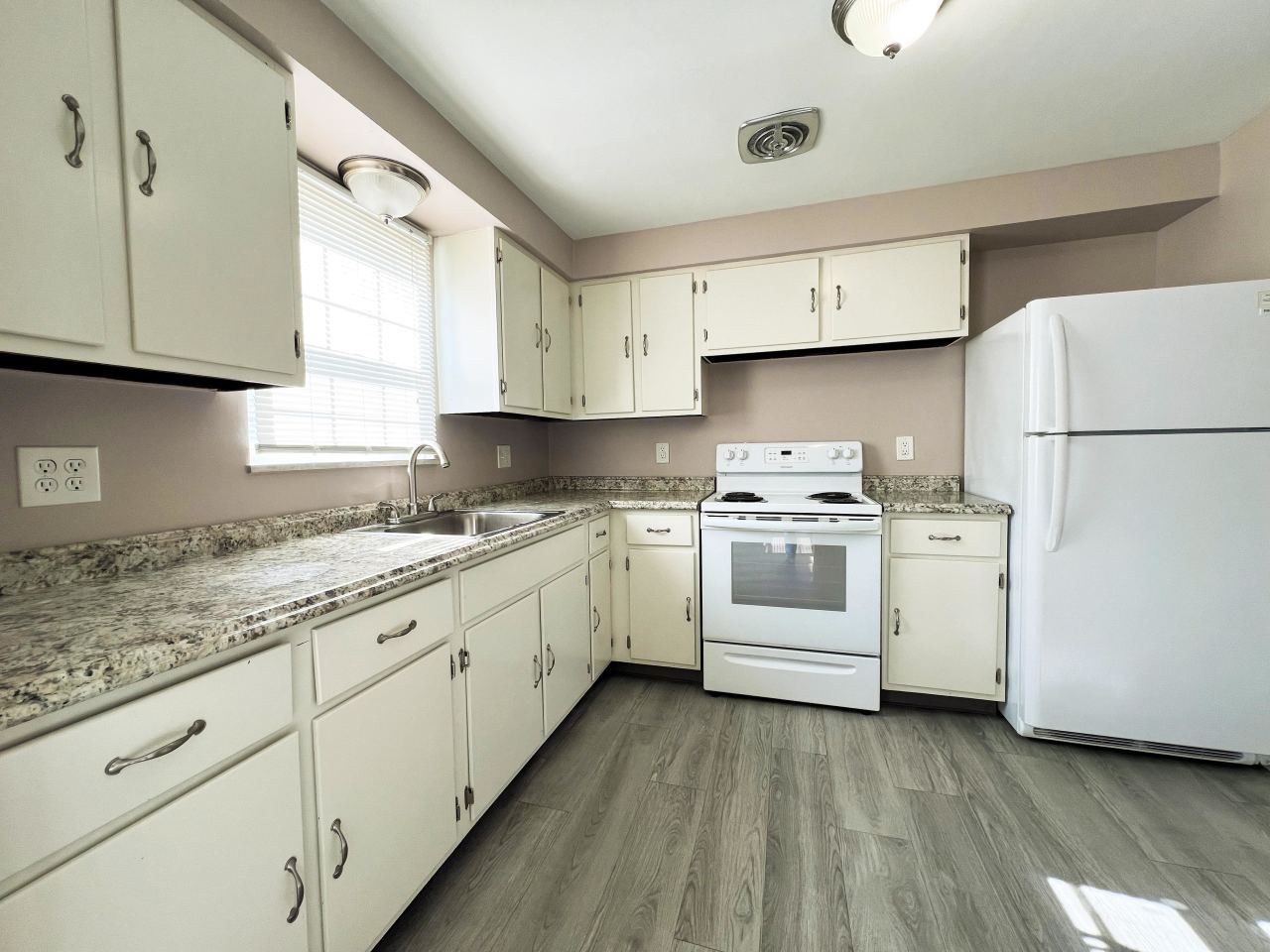 Stoney Creek Apartments Image 20