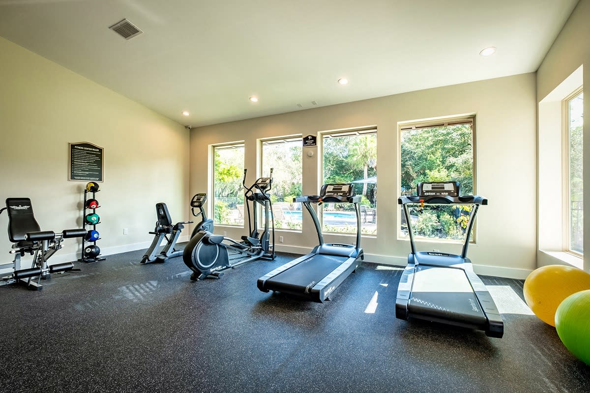 Woodlake Park Apartments Image 7