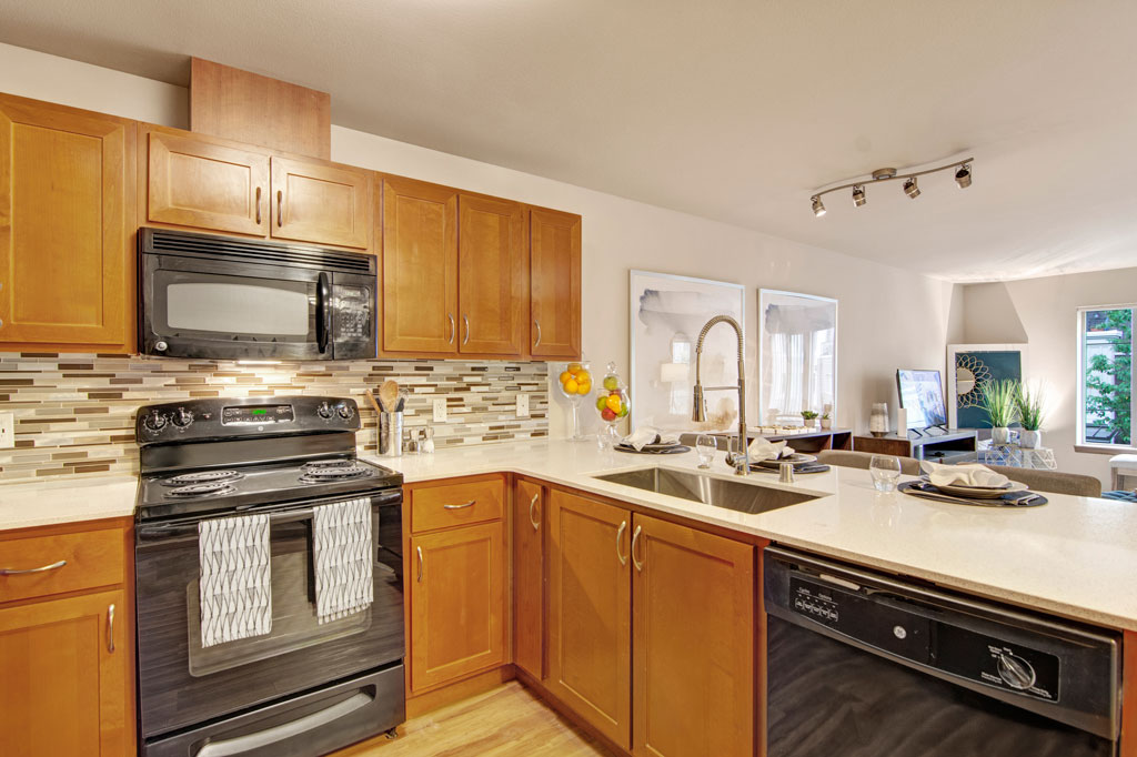 Echo Lake Apartments Image 13