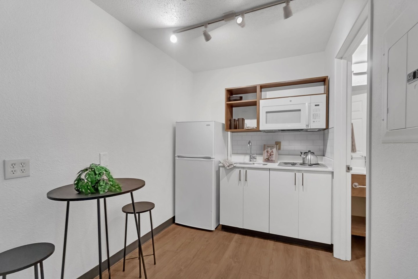 Vivo Living Arbor View Image 1