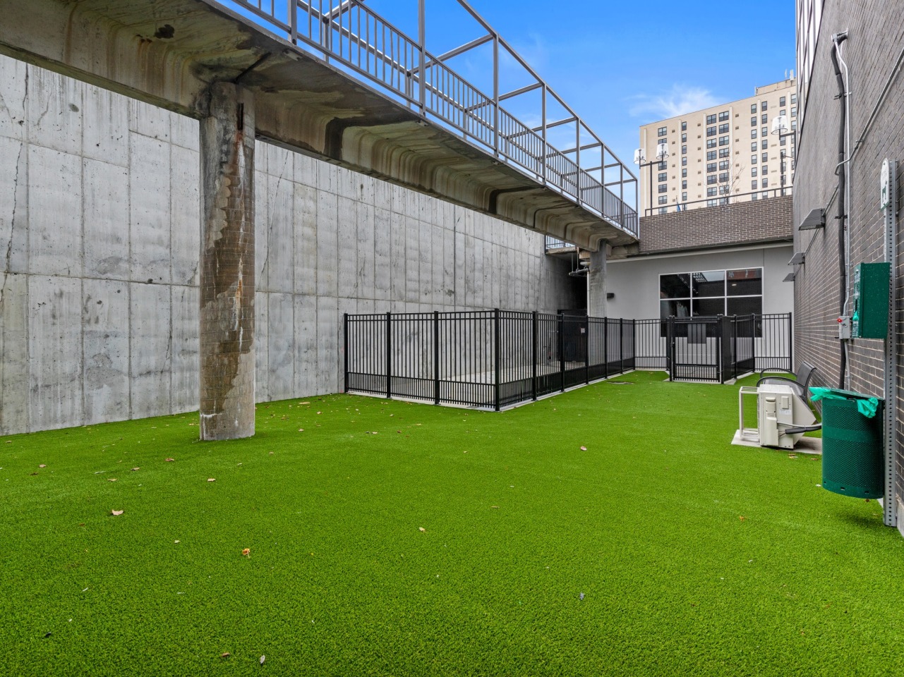 Flashcube Luxury Apartments Image 16