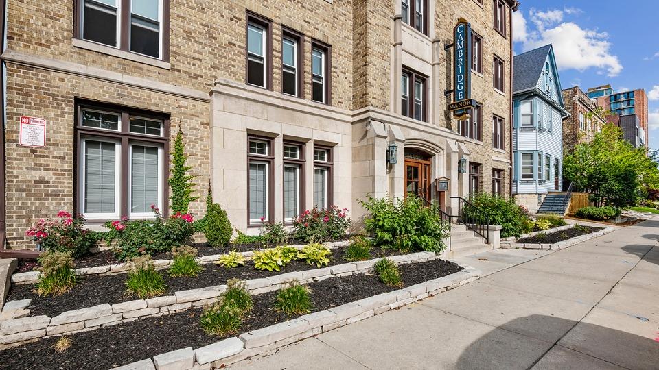 Cambridge Manor Apartments Image 3