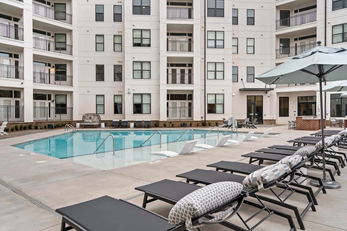 408 Jackson Image 7