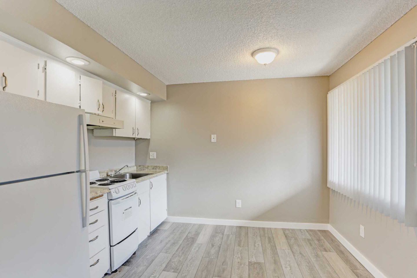 T Street Apartments Image 14