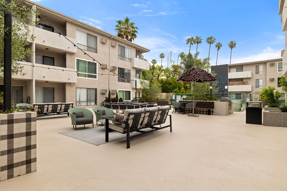 Lyric Apartments Image 2