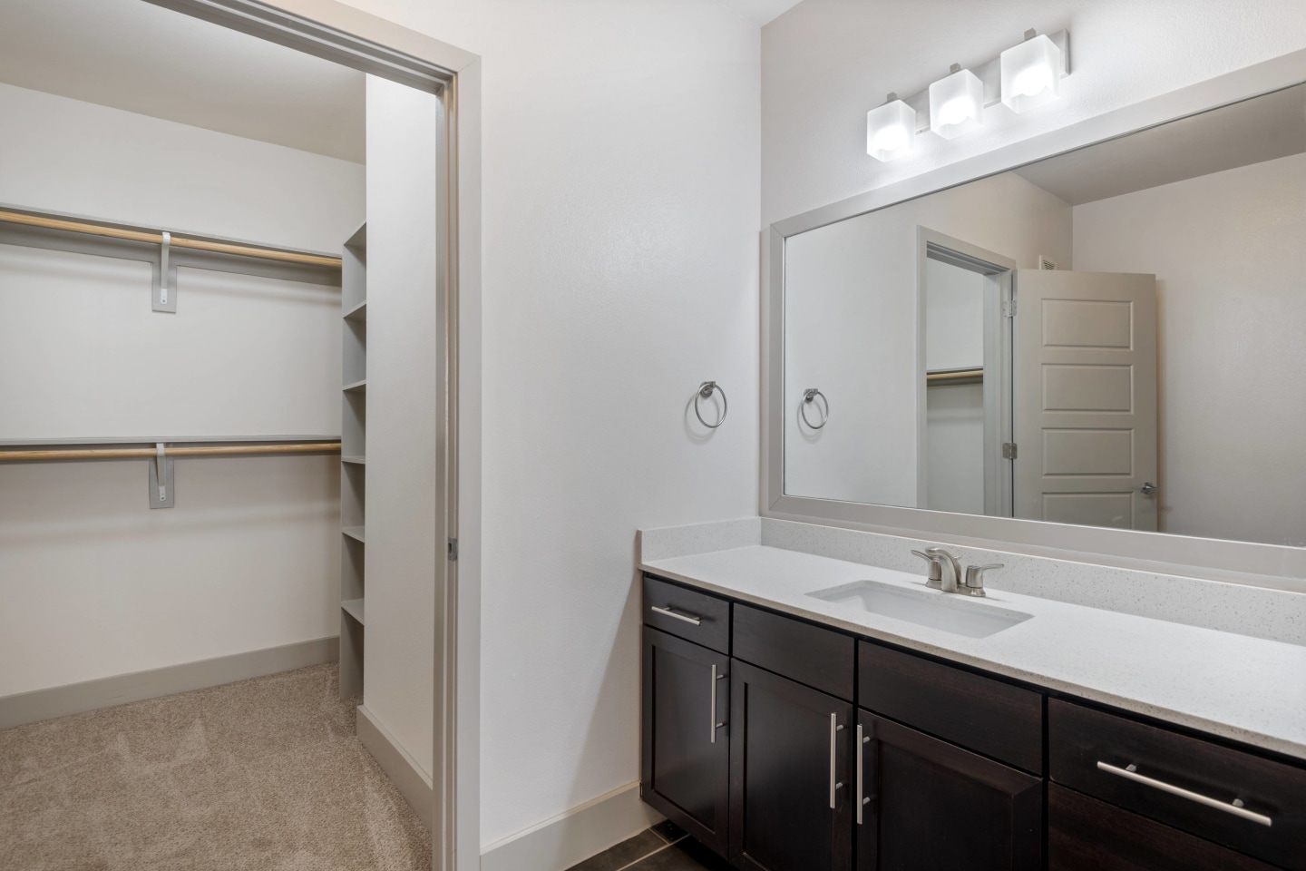 Eleven10 at Farmers Market Apartments Image 10