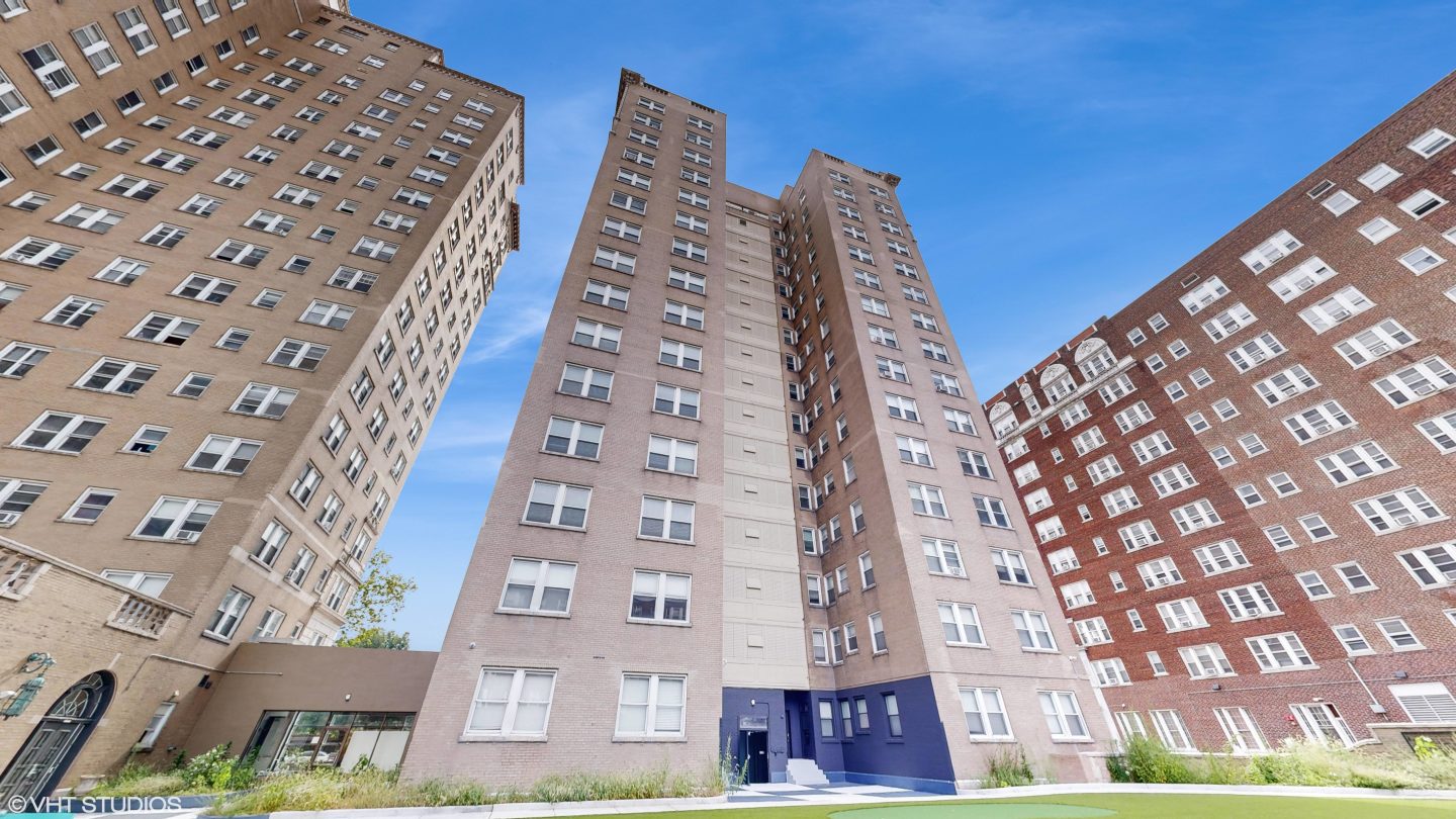 275 on the Park Image 17