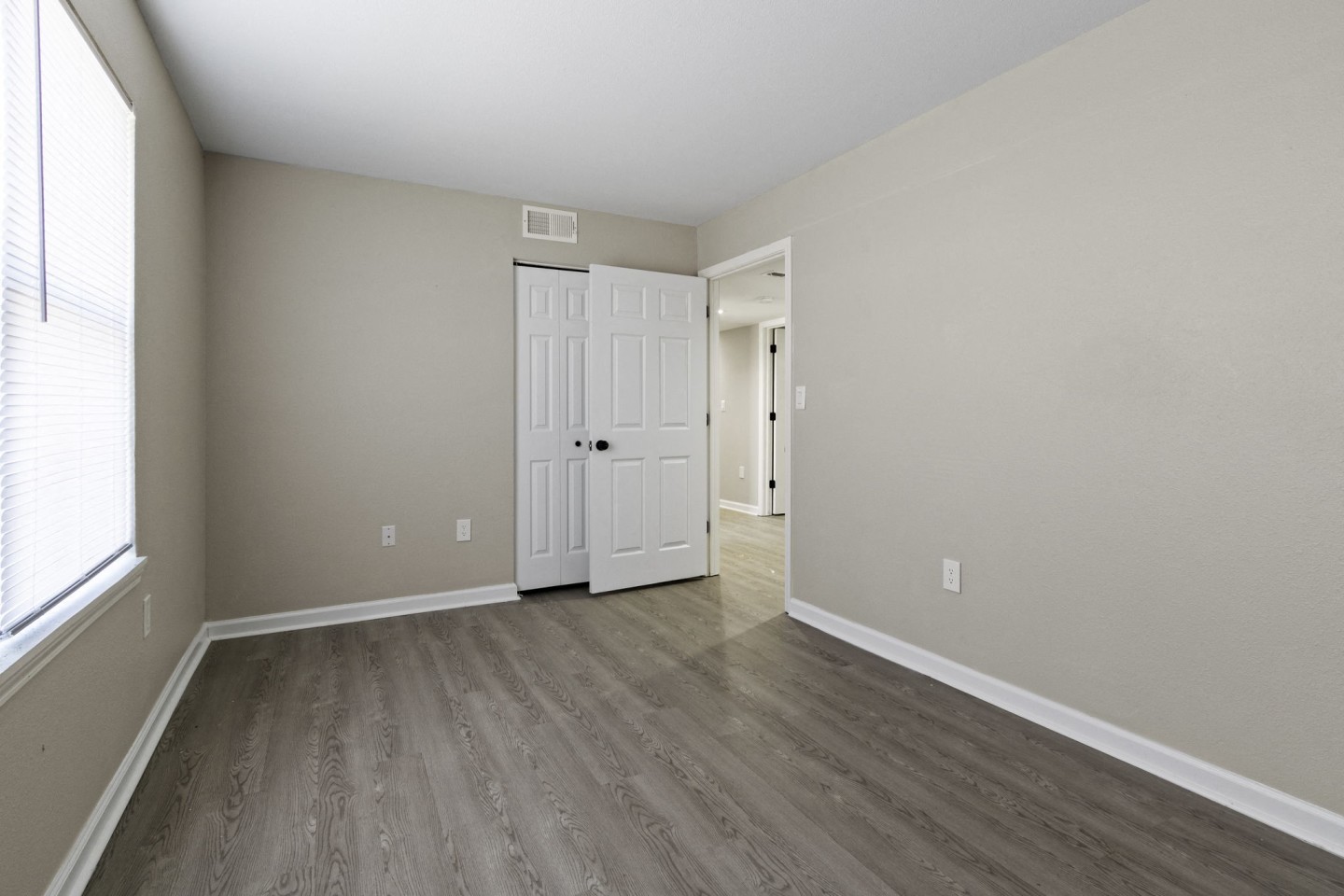 The Latitude Apartments Image 19