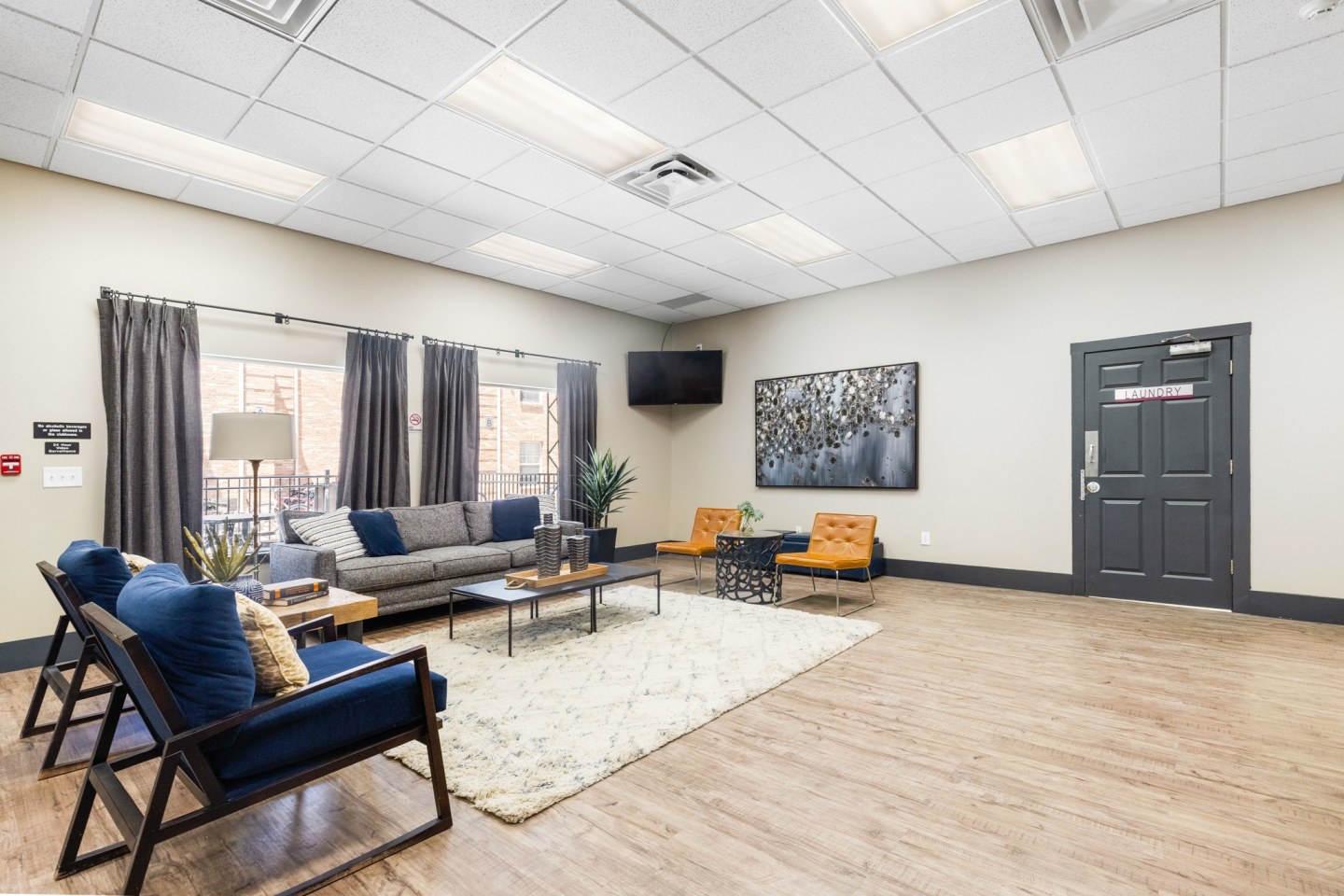 Eleven13 Apartments and Townhomes - Student Housing Image 16