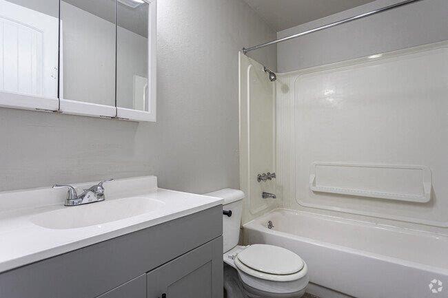 Central Pointe Image 12