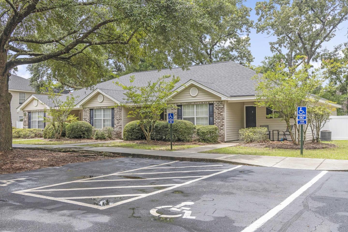 Lakeview Oaks Image 2