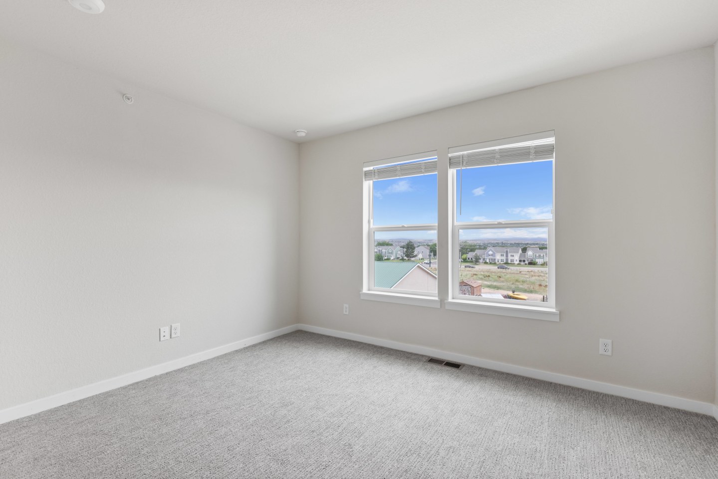 Pine Drive Townhomes Image 33