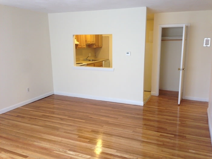 Gardner Street Apartments Image 1