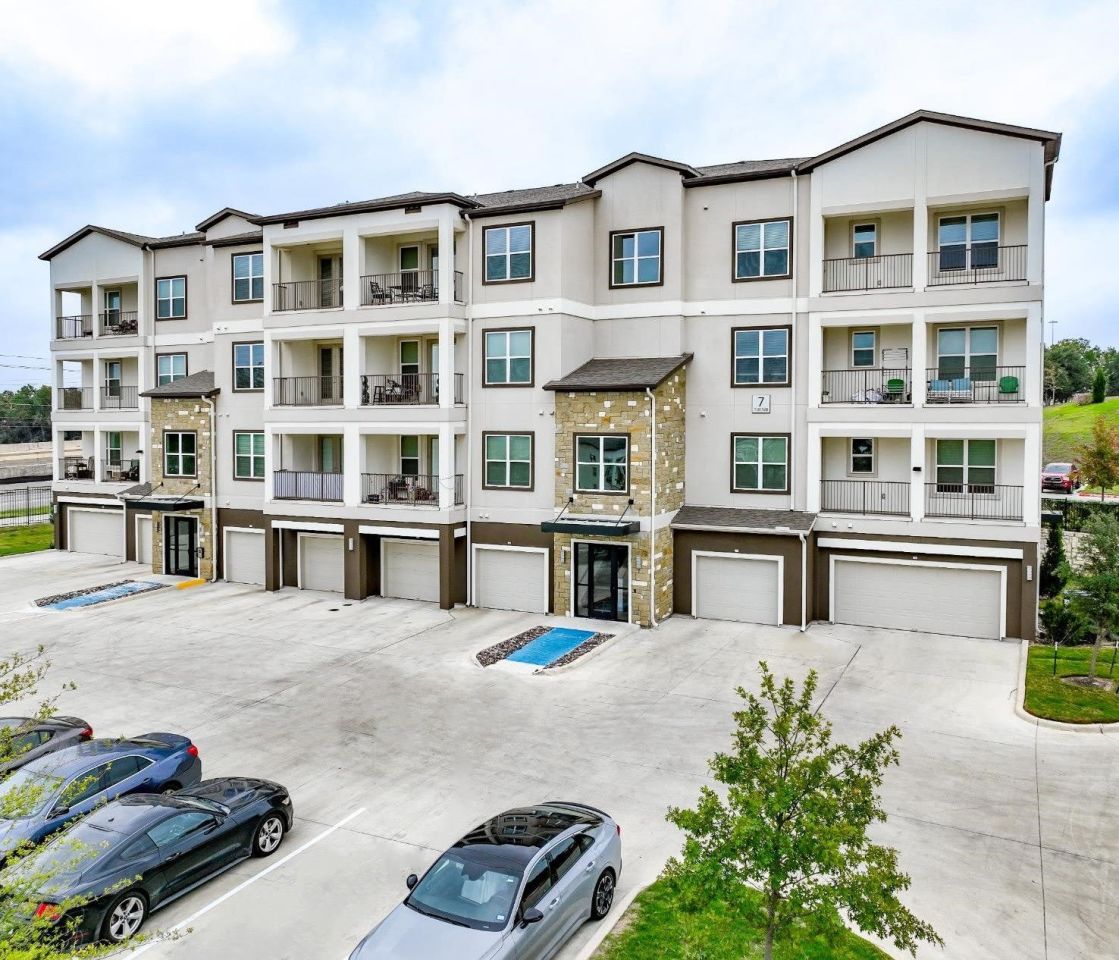 Reveal at Onion Creek Apartments Image 52
