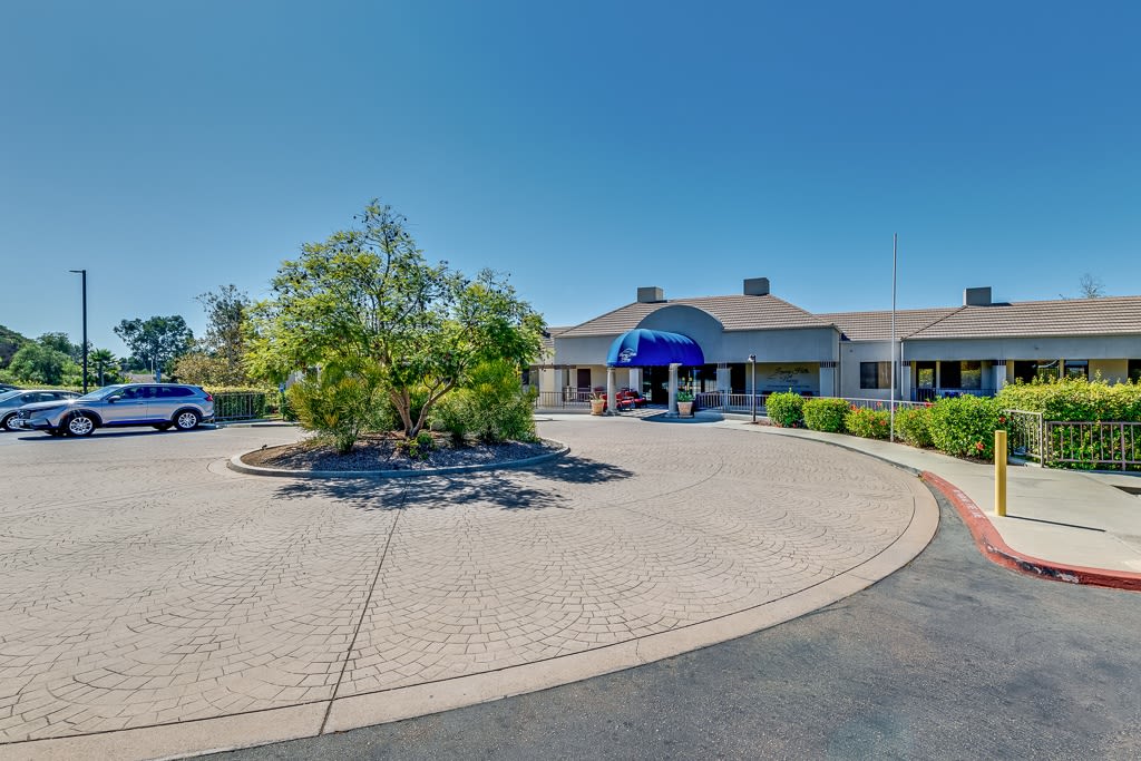 Senior Housing - Legacy Hills at Poway Image 6