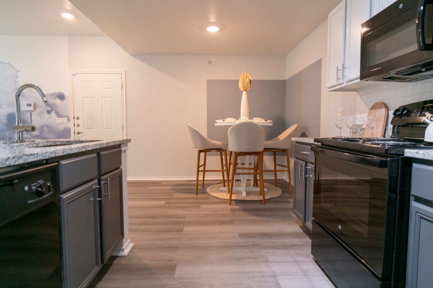 The Palmera on 3009 Image 10