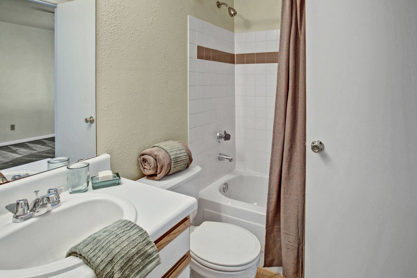 Breckenridge Apartment Homes Image 7