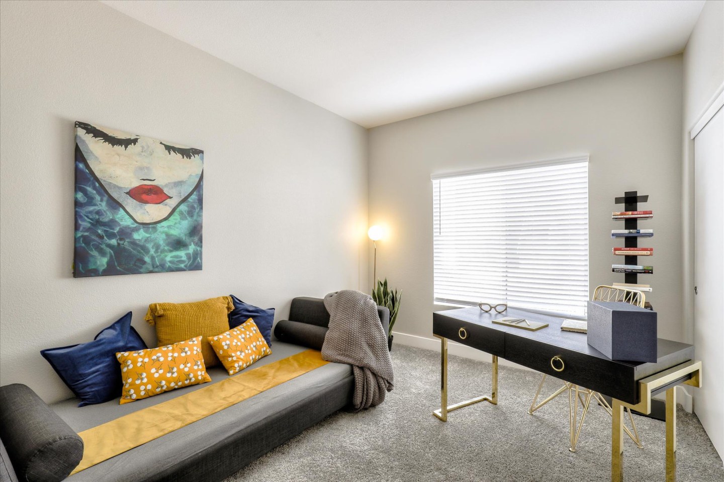 South Valley Ranch Apartments Image 13