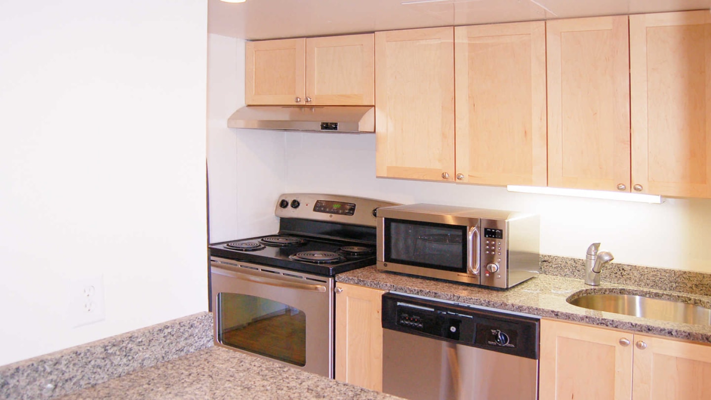 929 House Image 23