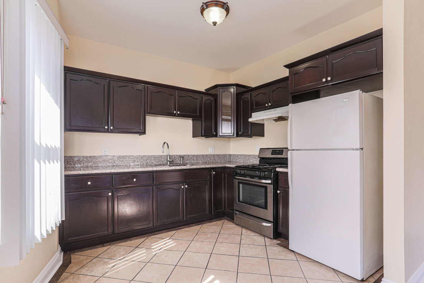 1505 W 27th Street - Co-Living Image 3