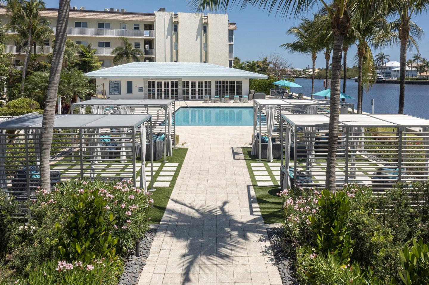 Bermuda Cay Image 23
