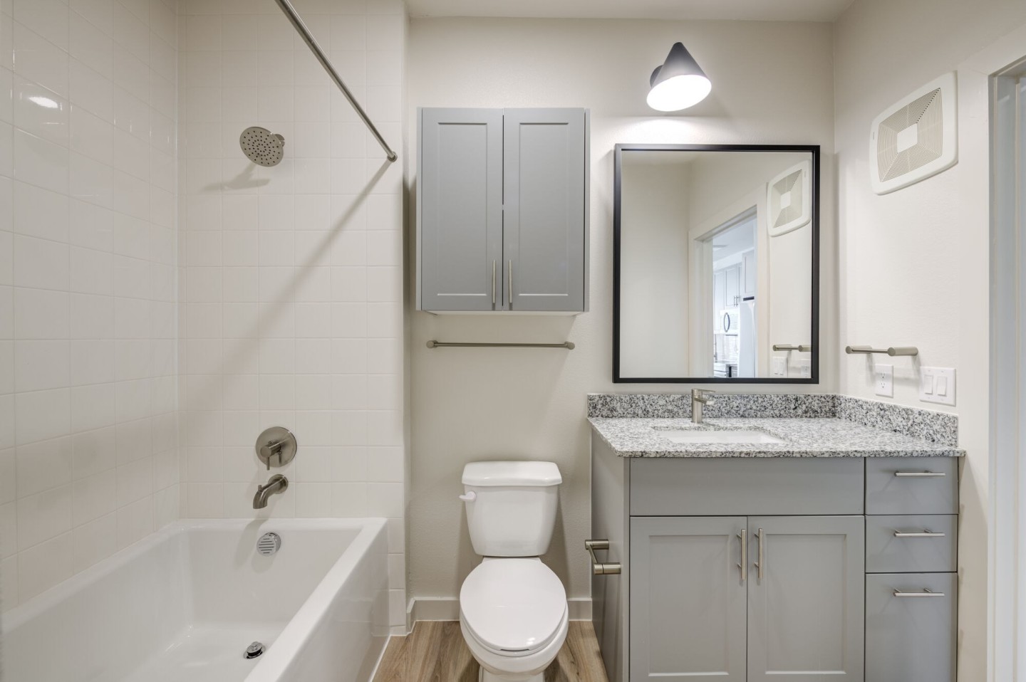 Aviata West Love Image 6