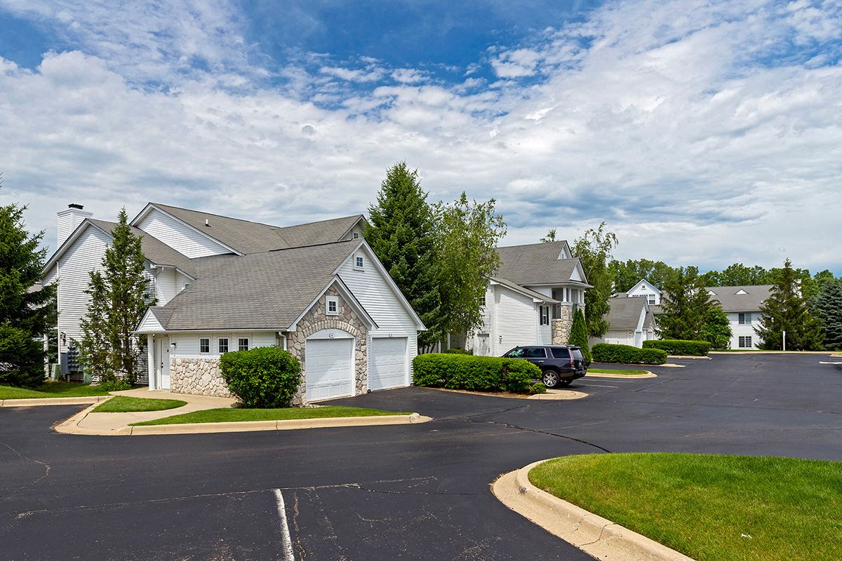 Village Green of Rochester Hills Image 6