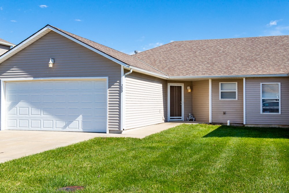 Hearthstone Crossing Duplexes Image 1